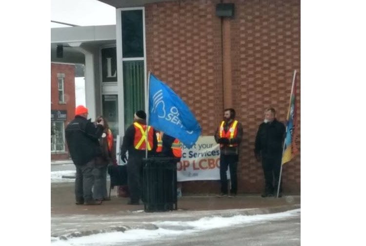 LCBO Workers Picket