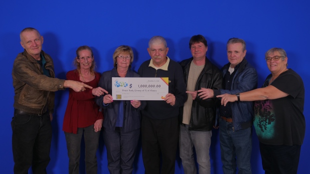 Group of seven in Elmira win Maxmillion prize