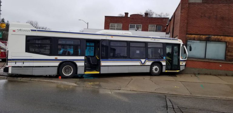 Driver charged after Stratford Transit bus strikes building in downtown core