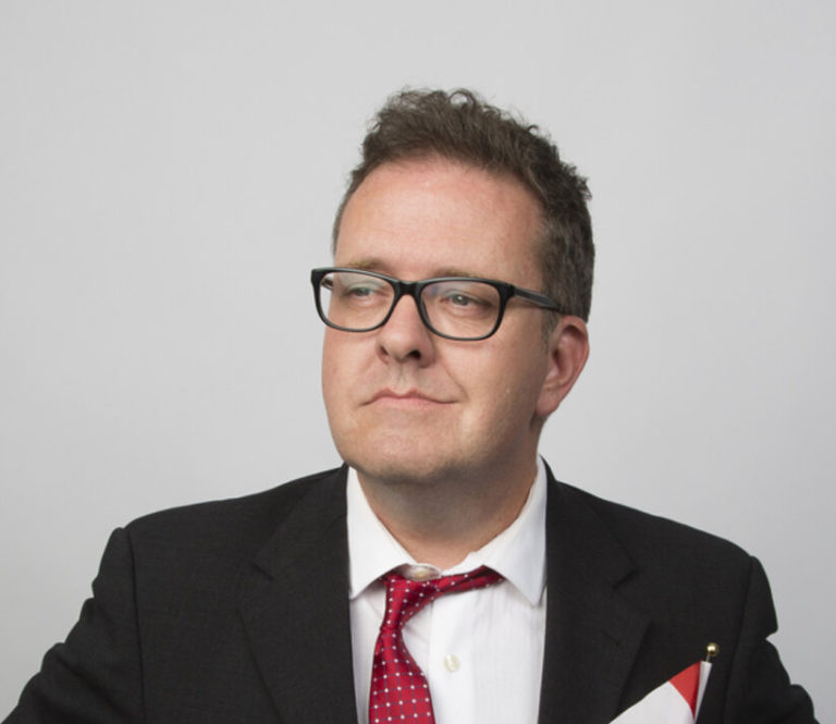 Steward Reynolds Signs TV Series Deal with Pixcom