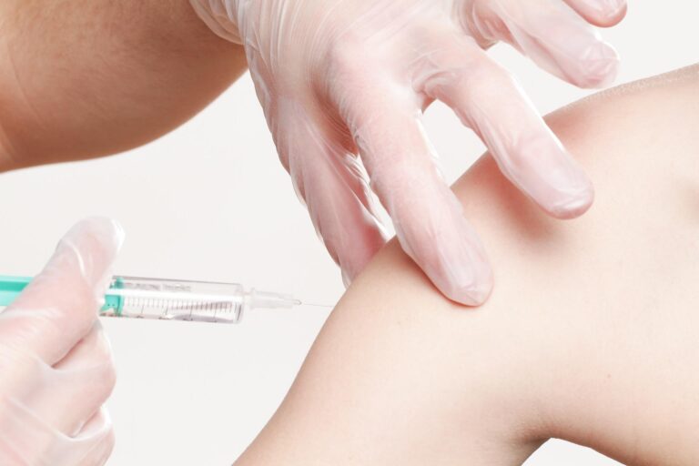 COVID-19 XBB and influenza vaccines now available in Perth County