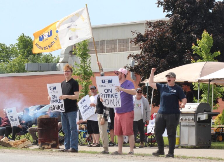 Cleaver Brooks workers on strike in Stratford