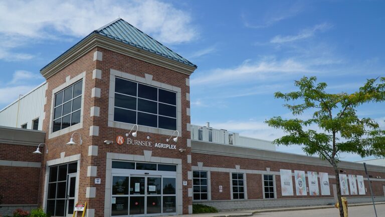 Learn about city, meet the community, at newcomer breakfast and bus tour