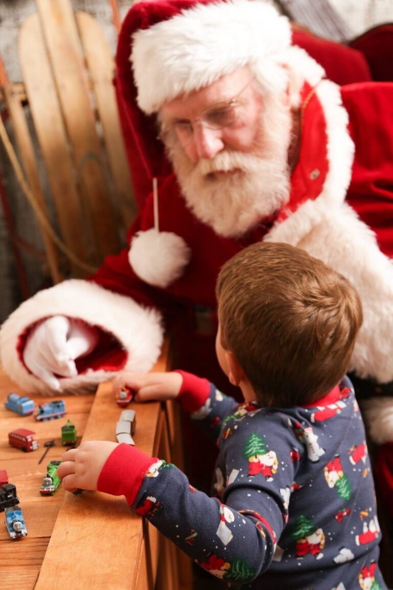Enjoy breakfast with Santa Saturday in Mitchell