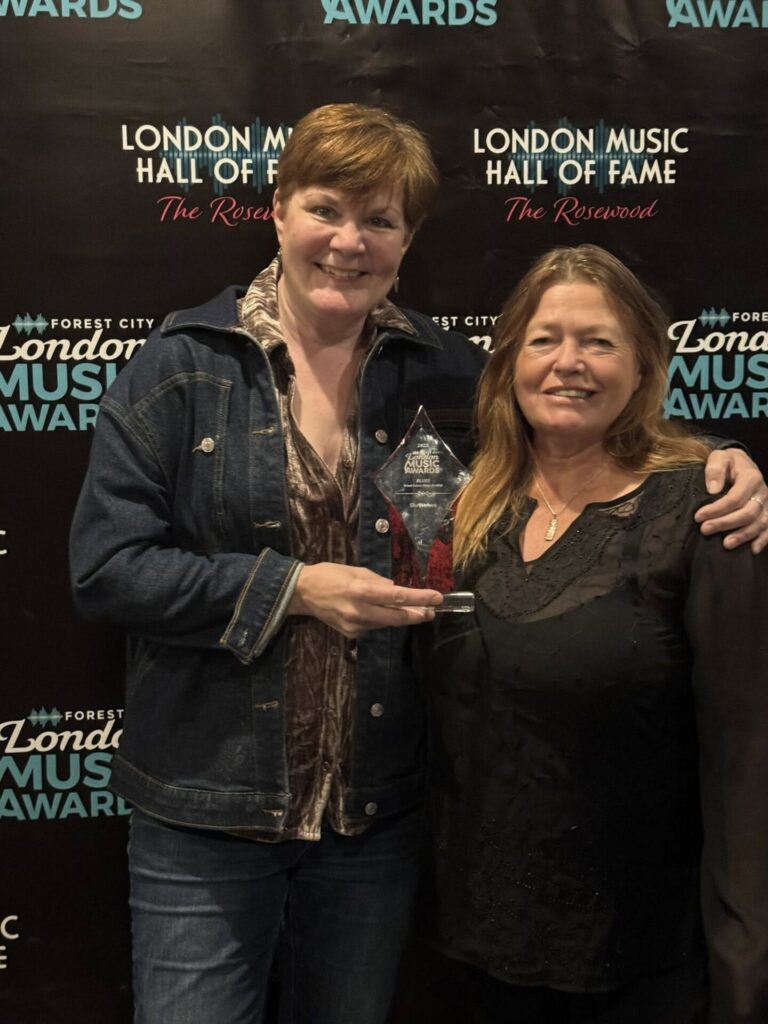 All-female band featuring Chuckee Zehr wins London music award